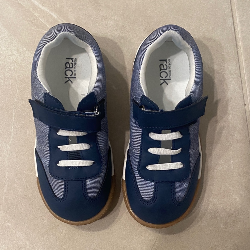Nordstrom rack toddler/Kids Blue Sneakers